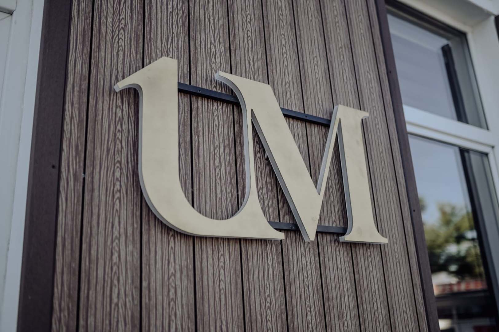 3D Reklama Uno Momento Bec 3D Reklama Uno Momento Bec