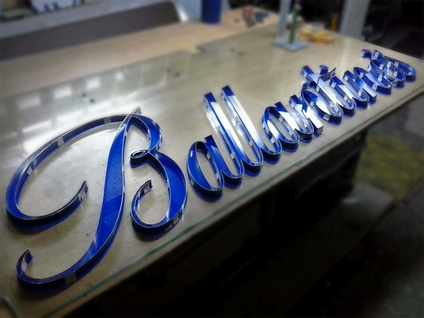 3D svetleca reklama Ballantines 3D svetleca reklama Ballantines